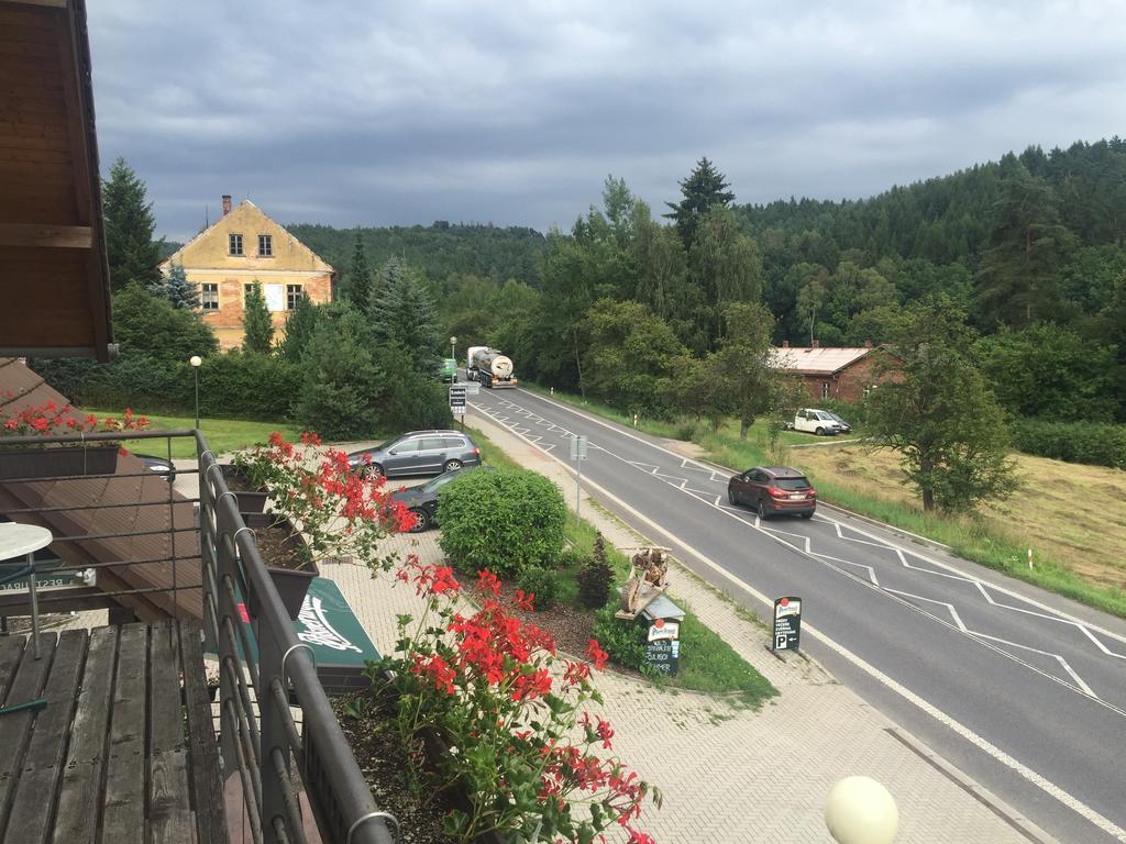 Jablonné v Podještědí Penzion A Restaurace Lemberk מראה חיצוני תמונה